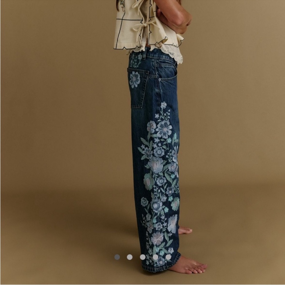 WE THE FREE WILLOW FLORAL EMBROIDERED JEANS FORGET ME NOT